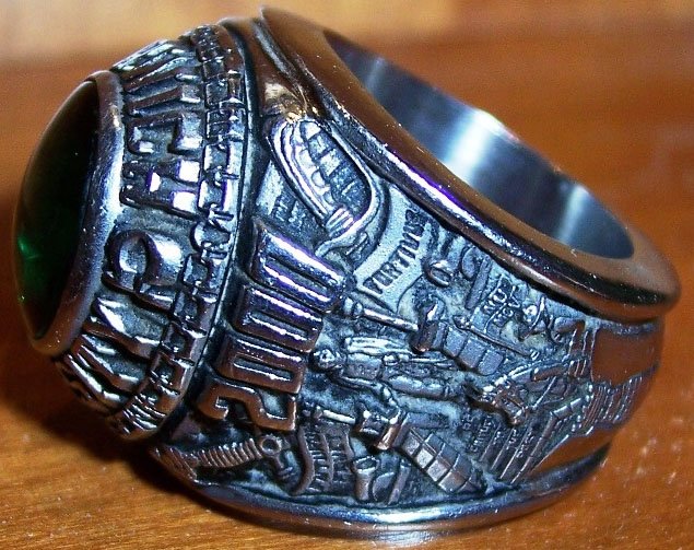 2000 class ring