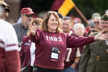 Homecoming 2024 Alumni Parade